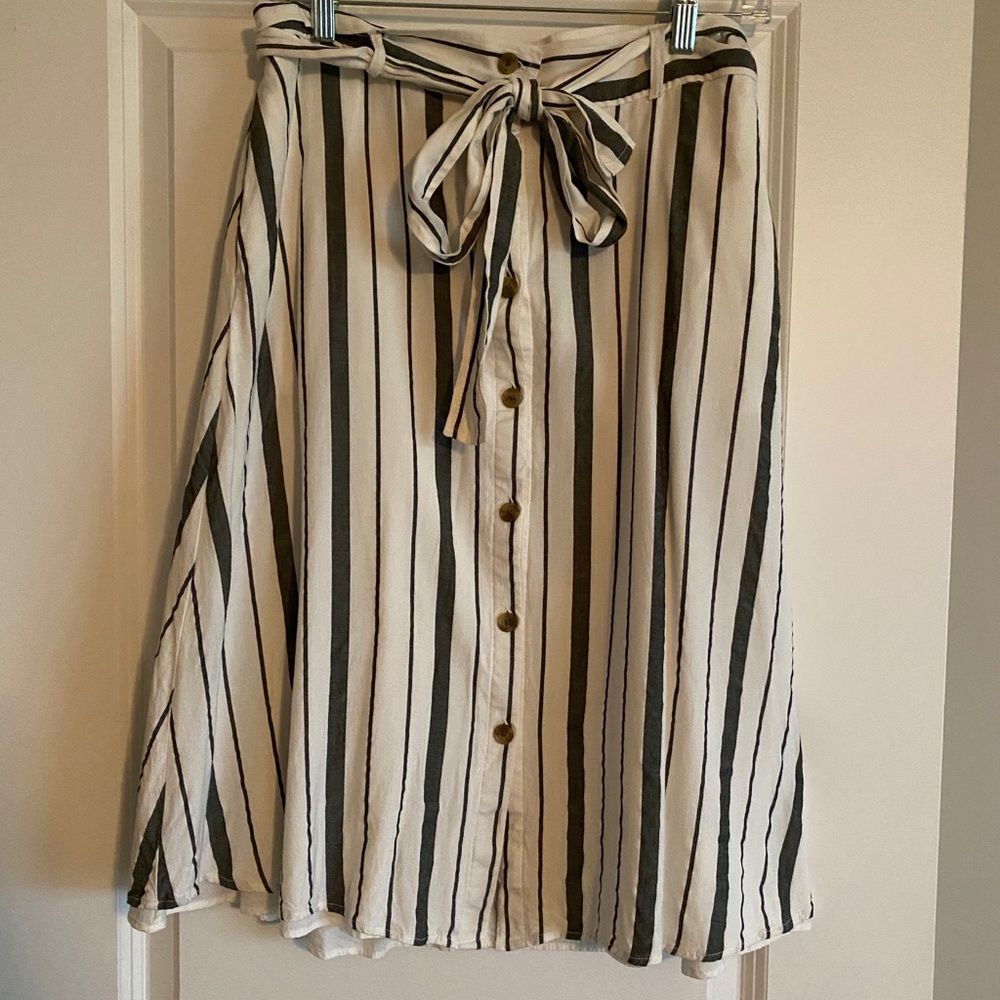 MIDI length white and olive skirt